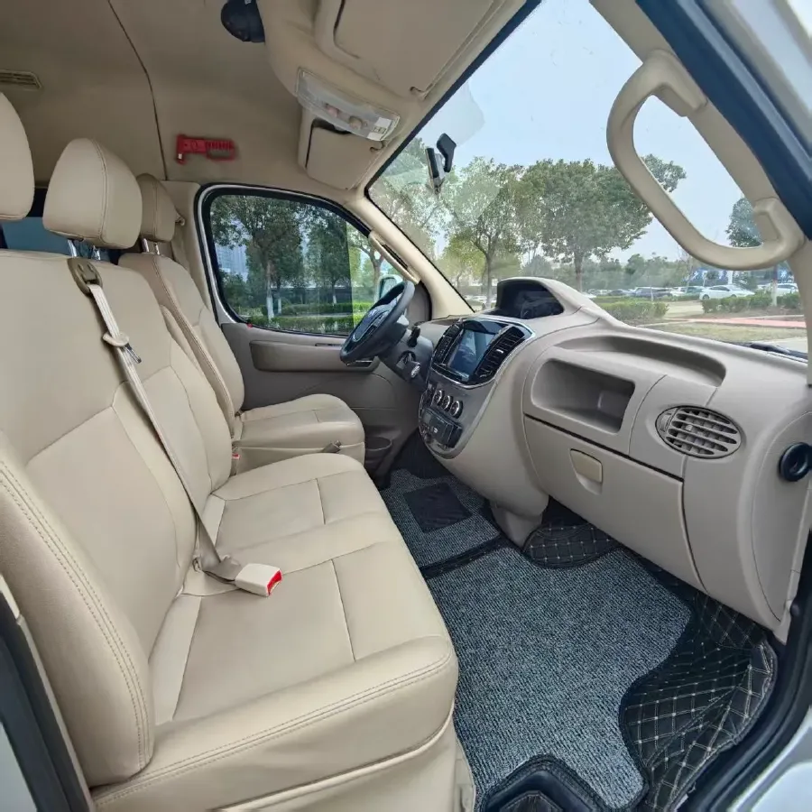 2019 MAXUS XinTu V80 2.0T 139HP L4 6MT,autocango,china used car exporter,china ev exporter,chinese used car exporter,chinese used ev exporter