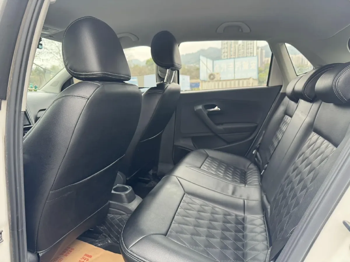 2016 Volkswagen Polo 1.4L 90HP L4 6AT,autocango,china used car exporter,china ev exporter,chinese used car exporter,chinese used ev exporter