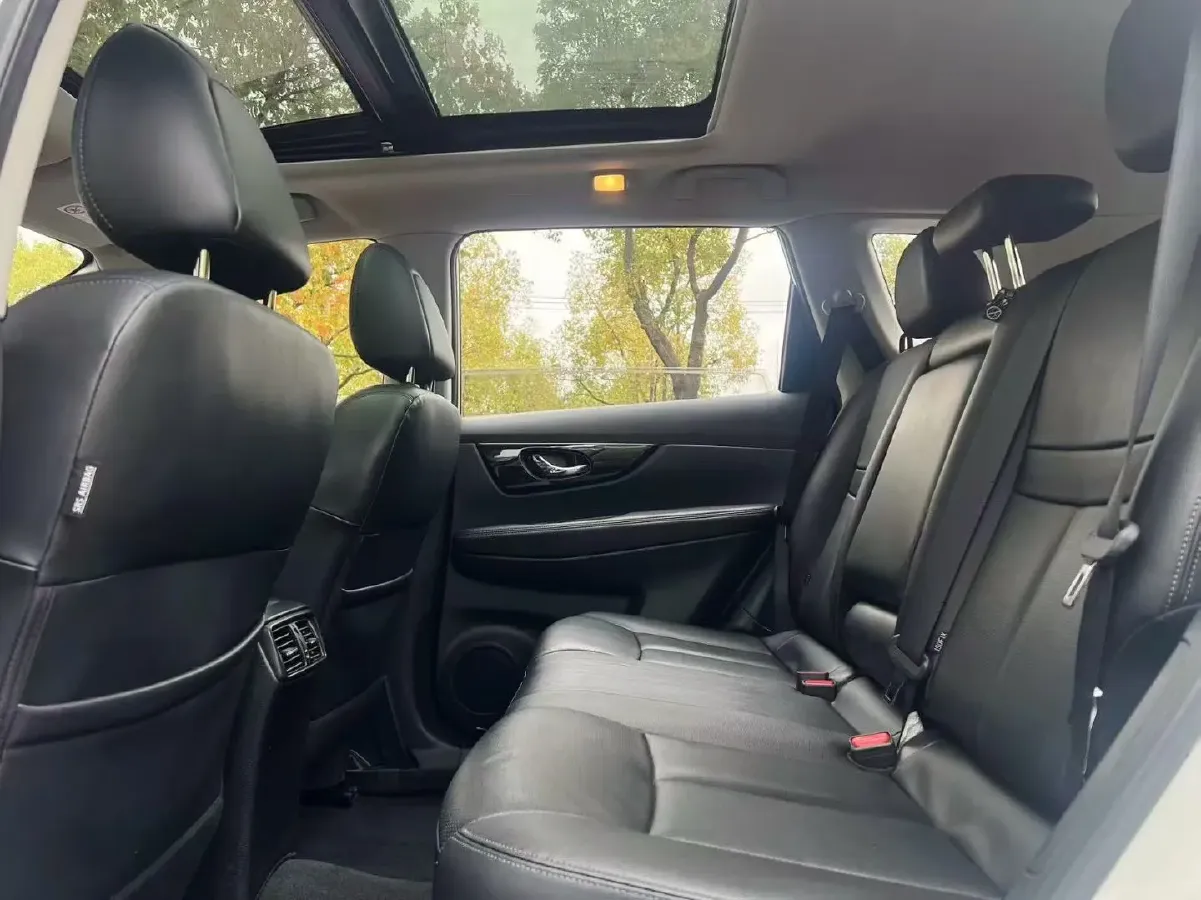 2020 Nissan X-Trail 2.0L 154HP L4 CVT,autocango,china used car exporter,china ev exporter,chinese used car exporter,chinese used ev exporter