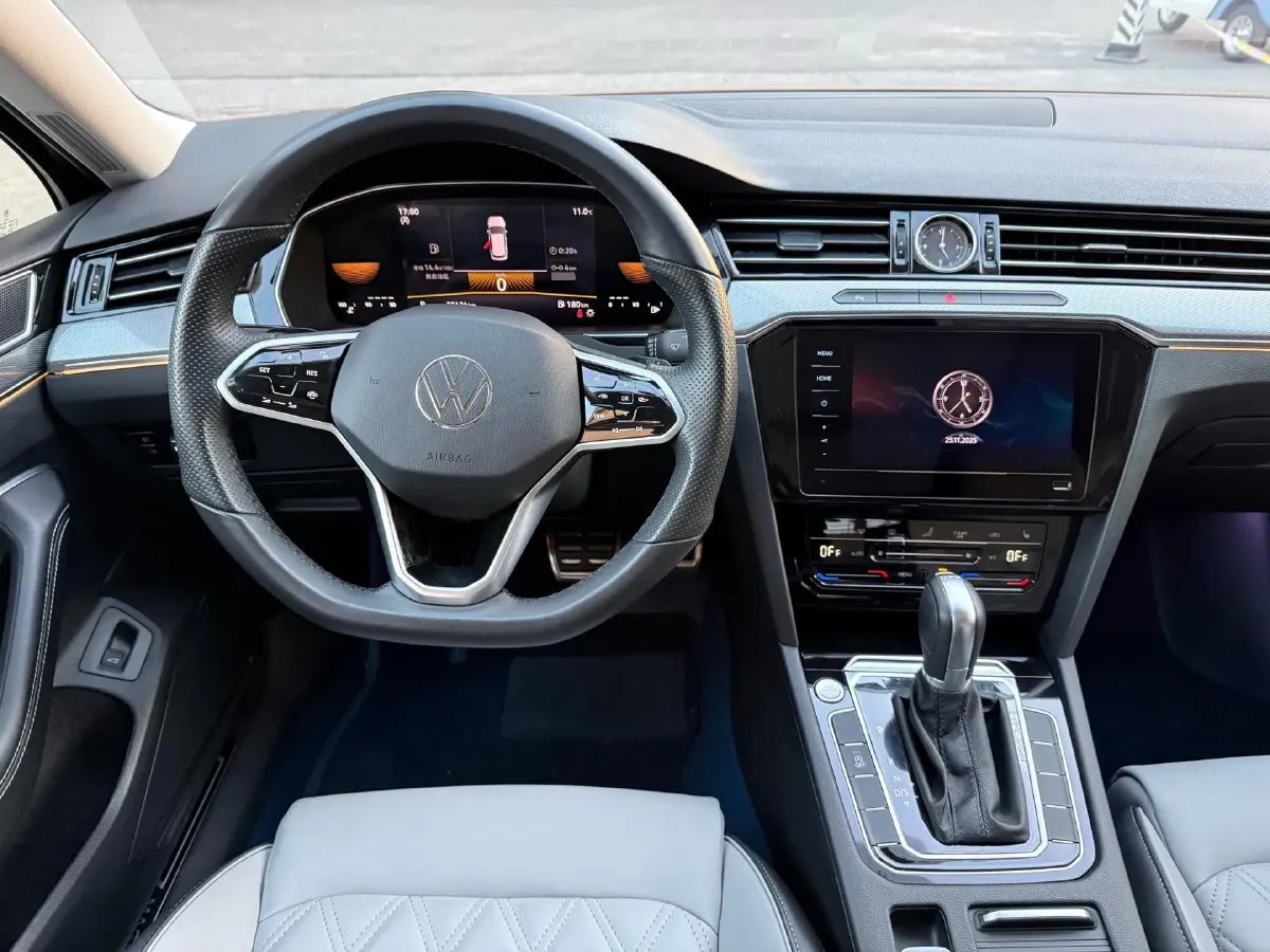 2023 Volkswagen Magotan 2.0T 186HP L4 7DCT,autocango,china used car exporter,china ev exporter,chinese used car exporter,chinese used ev exporter