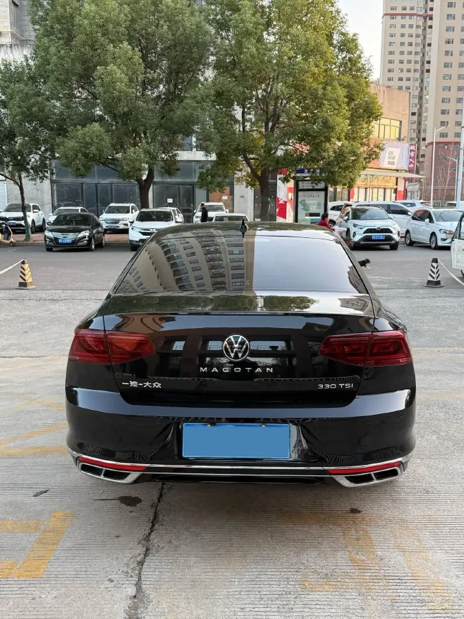 2023 Volkswagen Magotan 2.0T 186HP L4 7DCT,autocango,china used car exporter,china ev exporter,chinese used car exporter,chinese used ev exporter