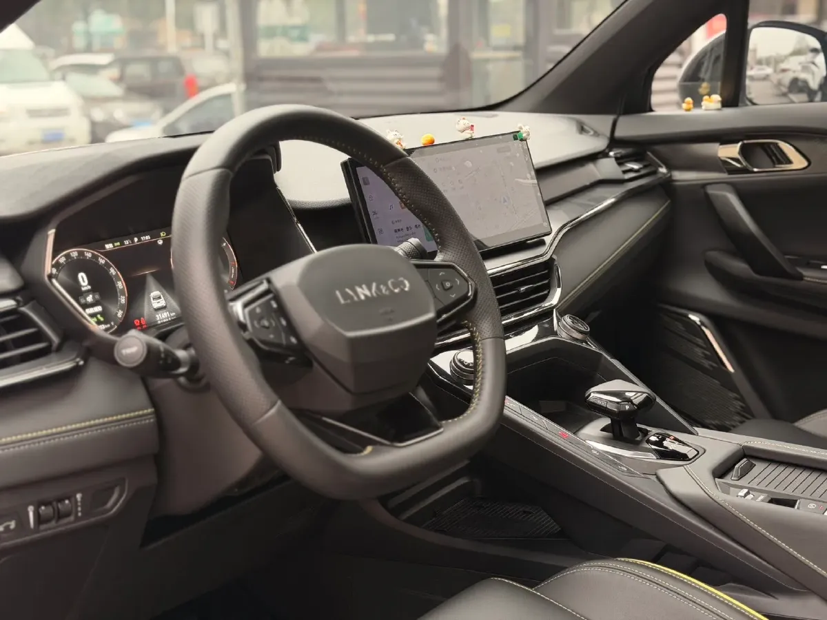 2023 LYNK&CO 06 1.5T 181HP L4 7DCT,autocango,china used car exporter,china ev exporter,chinese used car exporter,chinese used ev exporter