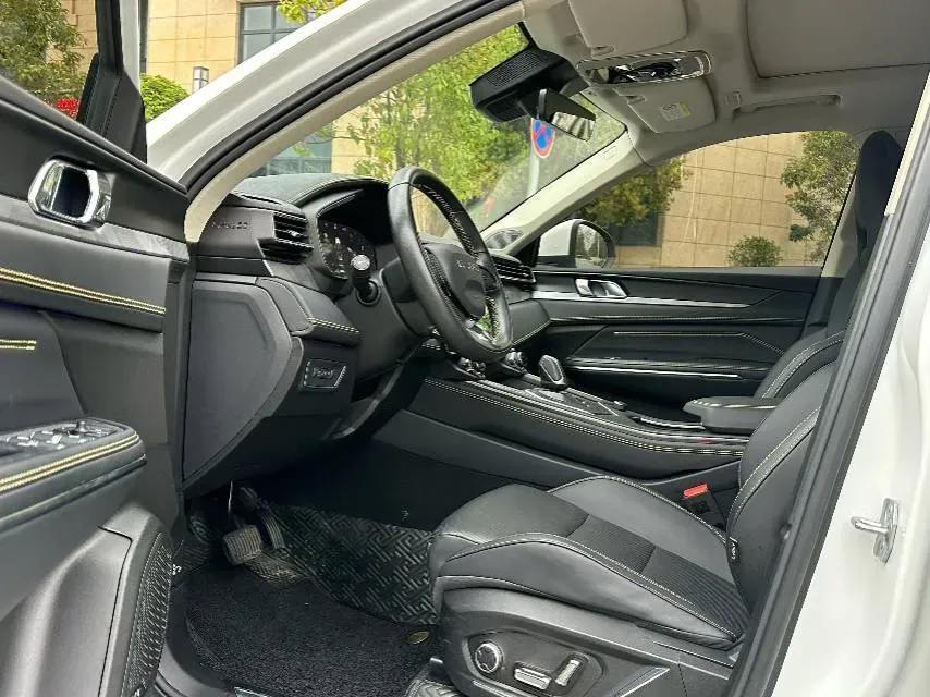 2023 MAXUS Interstellar 2.0T 261HP L4 8AT,autocango,china used car exporter,china ev exporter,chinese used car exporter,chinese used ev exporter