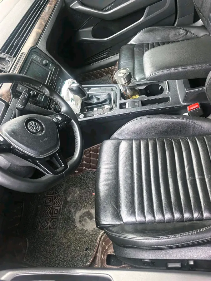 2018 Volkswagen Magotan 1.8T 180HP L4 7DCT,autocango,china used car exporter,china ev exporter,chinese used car exporter,chinese used ev exporter