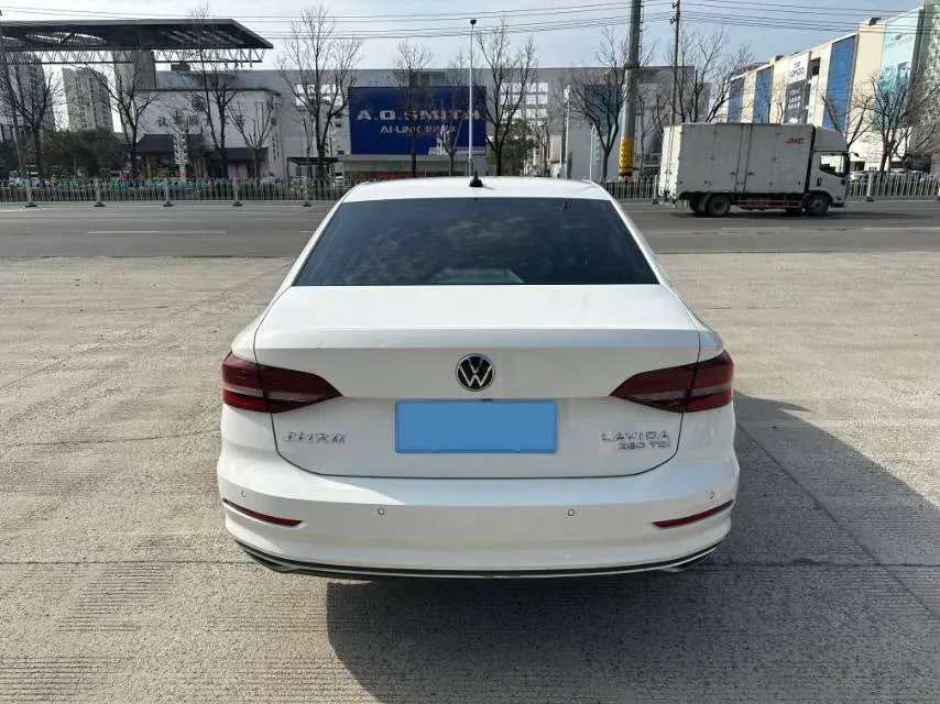 2022 Volkswagen T-Roc 1.4T 150HP L4 7DCT,autocango,china used car exporter,china ev exporter,chinese used car exporter,chinese used ev exporter