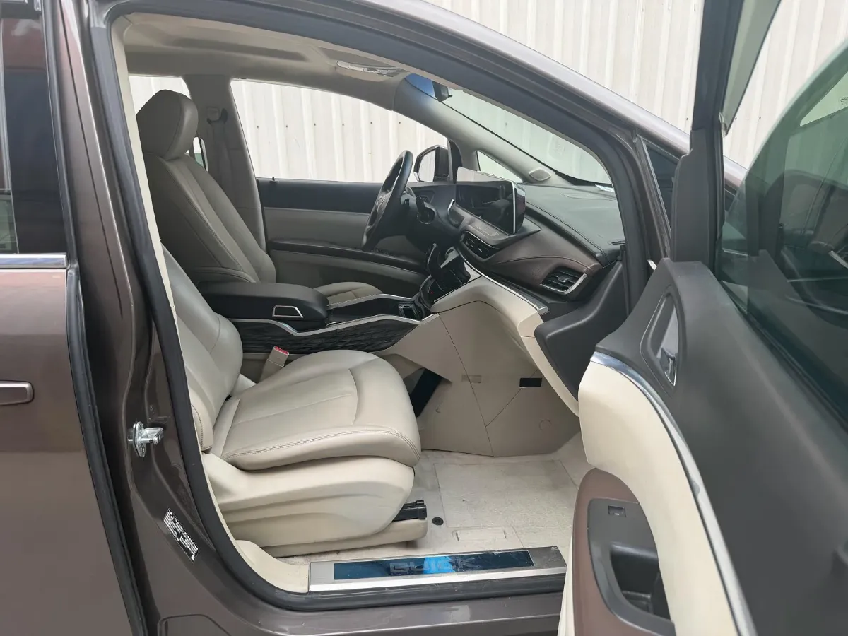 2021 Buick GL8 2.0T 237HP L4 9AT,autocango,china used car exporter,china ev exporter,chinese used car exporter,chinese used ev exporter
