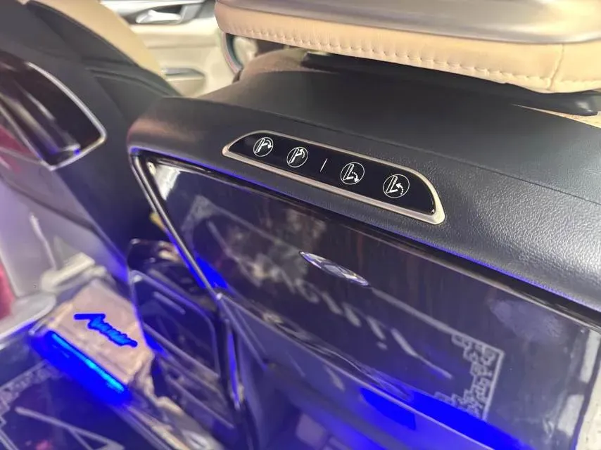 2022 Buick GL8 2.0T 237HP L4 9AT,autocango,china used car exporter,china ev exporter,chinese used car exporter,chinese used ev exporter