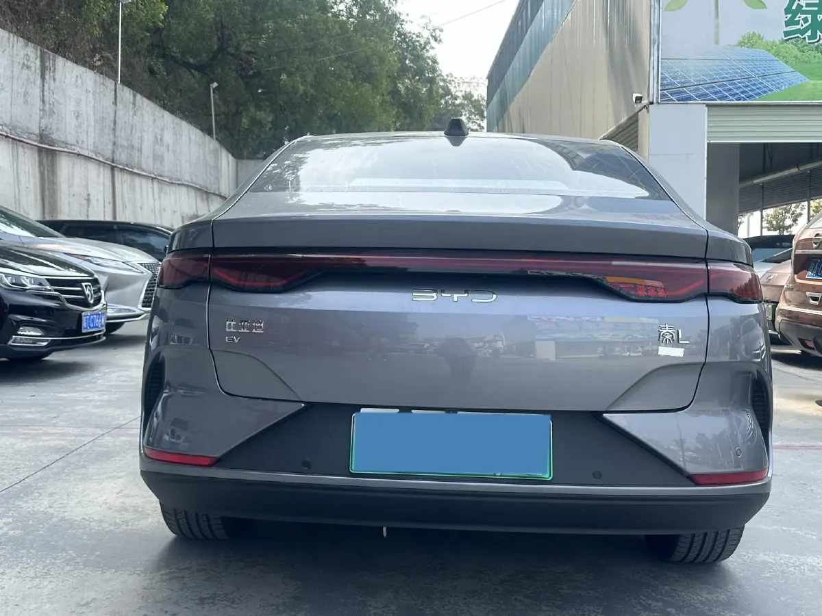 2025 BYD QinL BEV,autocango,china used car exporter,china ev exporter,chinese used car exporter,chinese used ev exporter