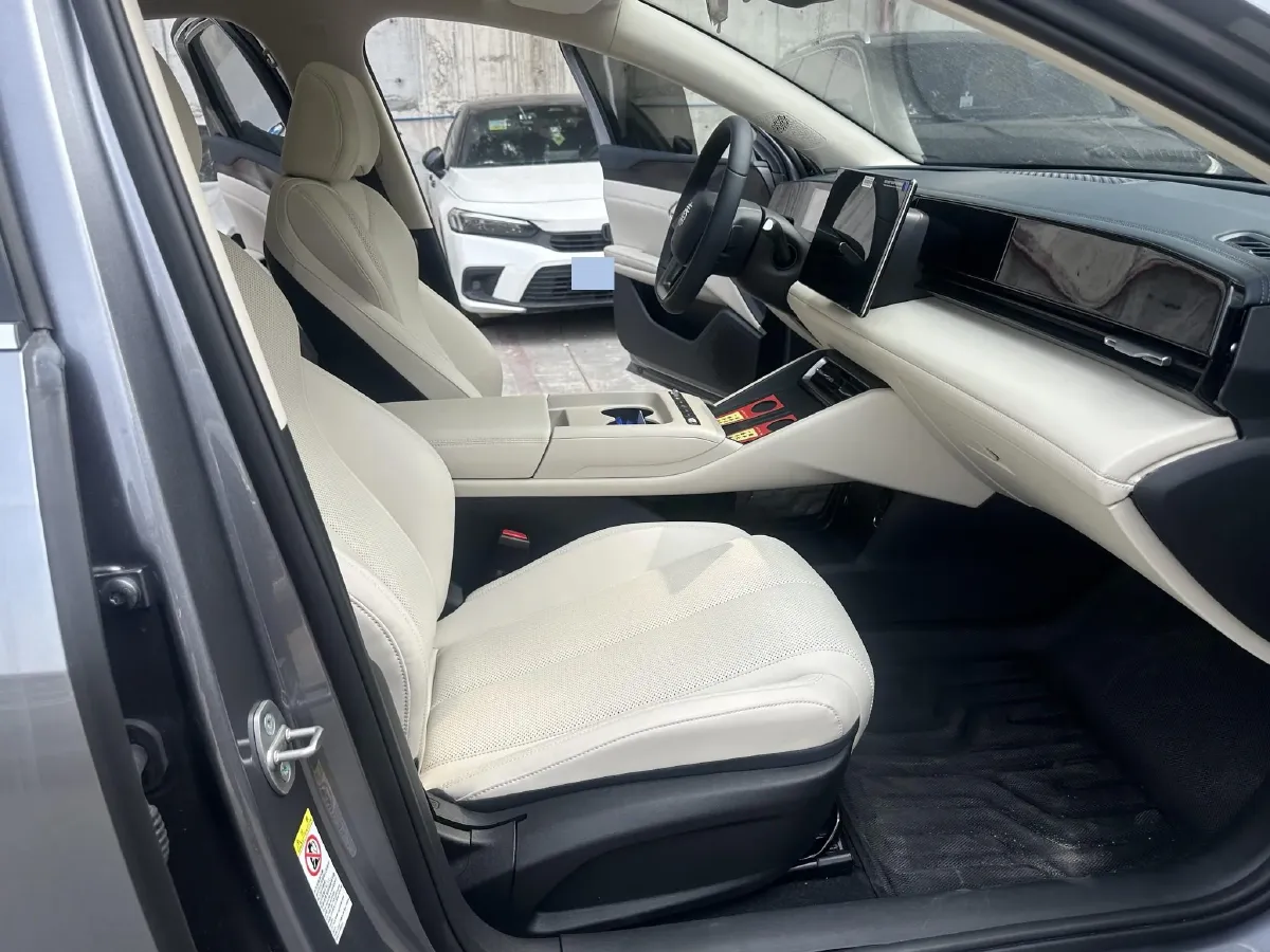 2025 BYD QinL BEV,autocango,china used car exporter,china ev exporter,chinese used car exporter,chinese used ev exporter