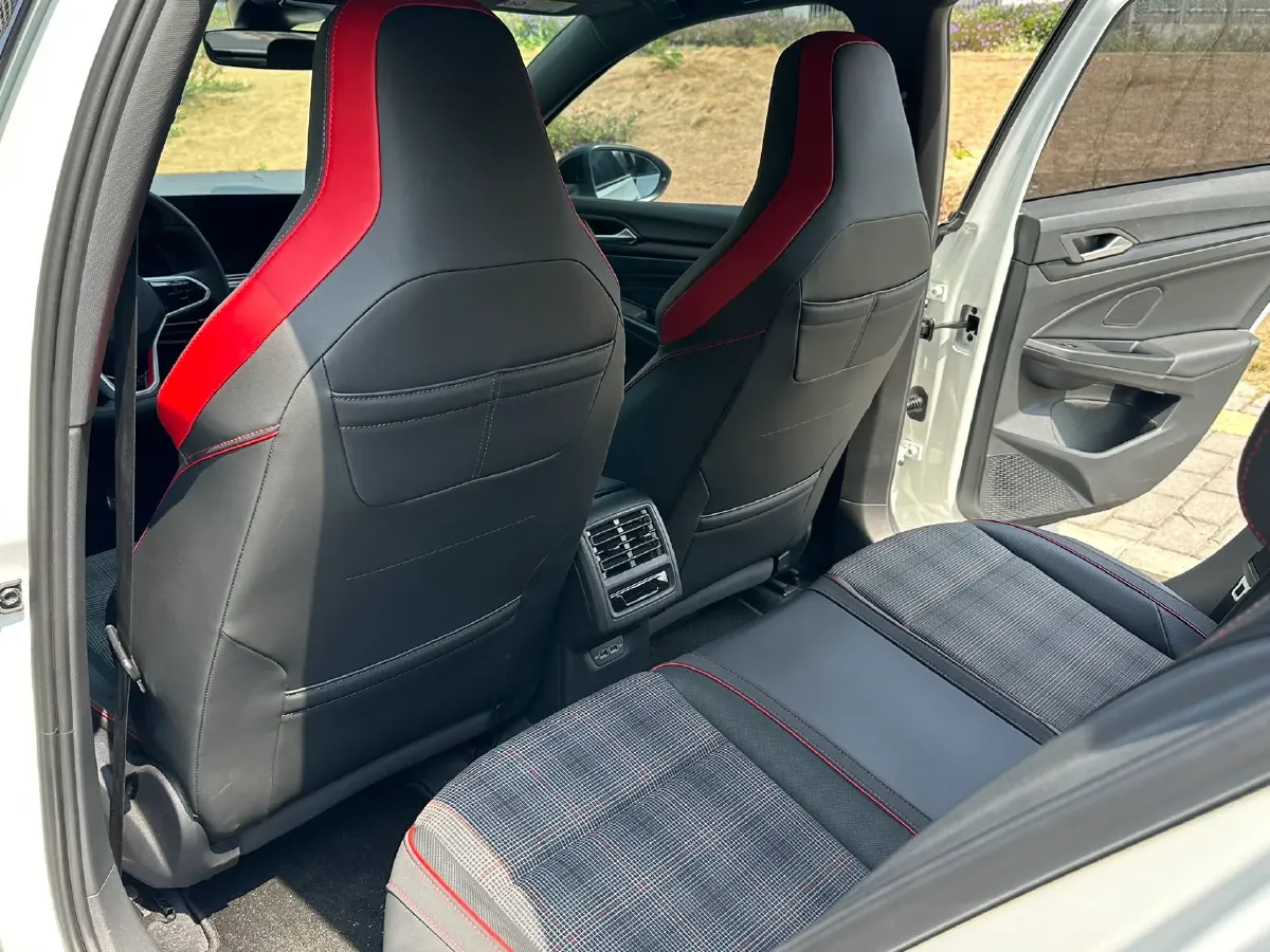 2021 Honda CR-V 1.5T 193HP L4 CVT,autocango,china used car exporter,china ev exporter,chinese used car exporter,chinese used ev exporter