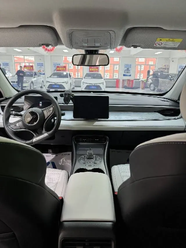 2025 BYD Seal05 DM-i 1.5L 101HP L4 E-CVT PHEV 7.68KWH,autocango,china used car exporter,china ev exporter,chinese used car exporter,chinese used ev exporter