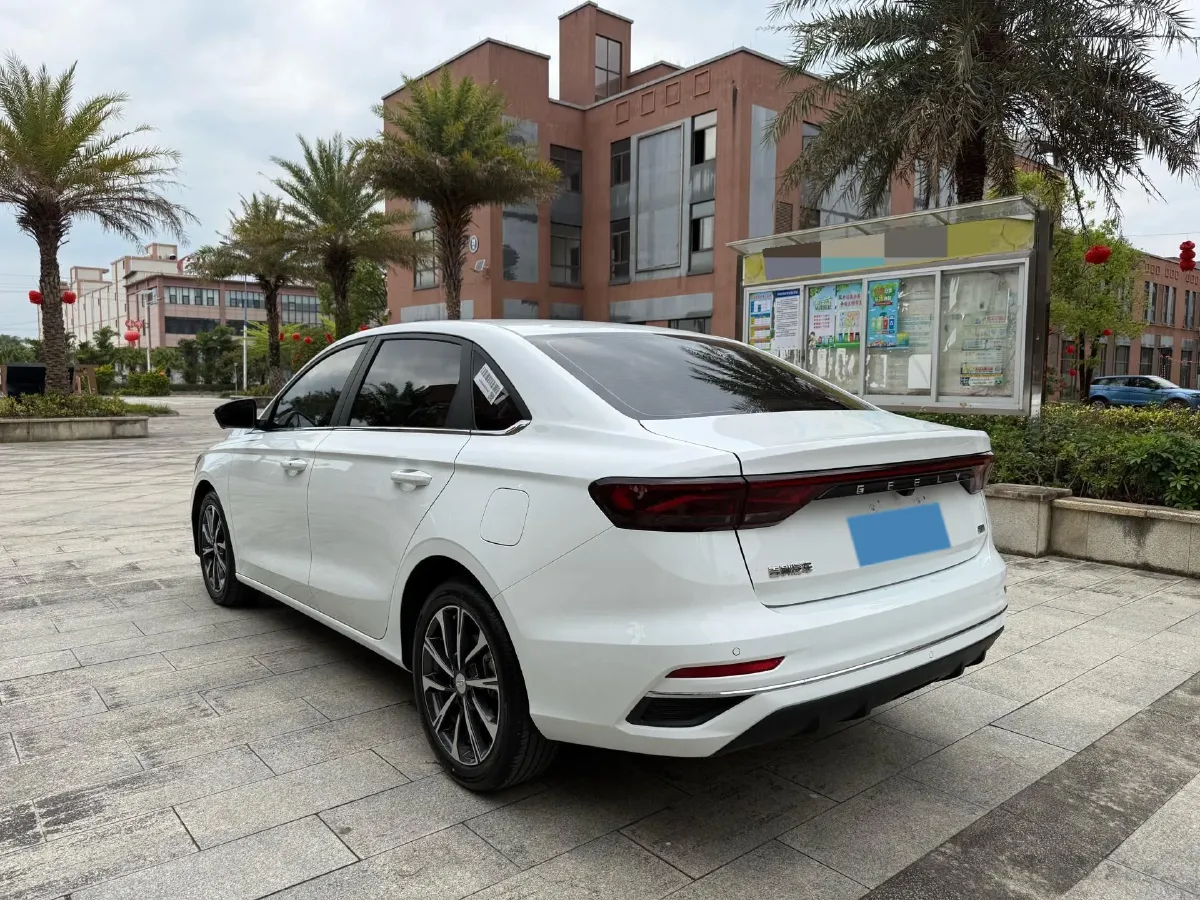 2025 Geely Emgrand 1.5L 127HP L4 CVT,autocango,china used car exporter,china ev exporter,chinese used car exporter,chinese used ev exporter