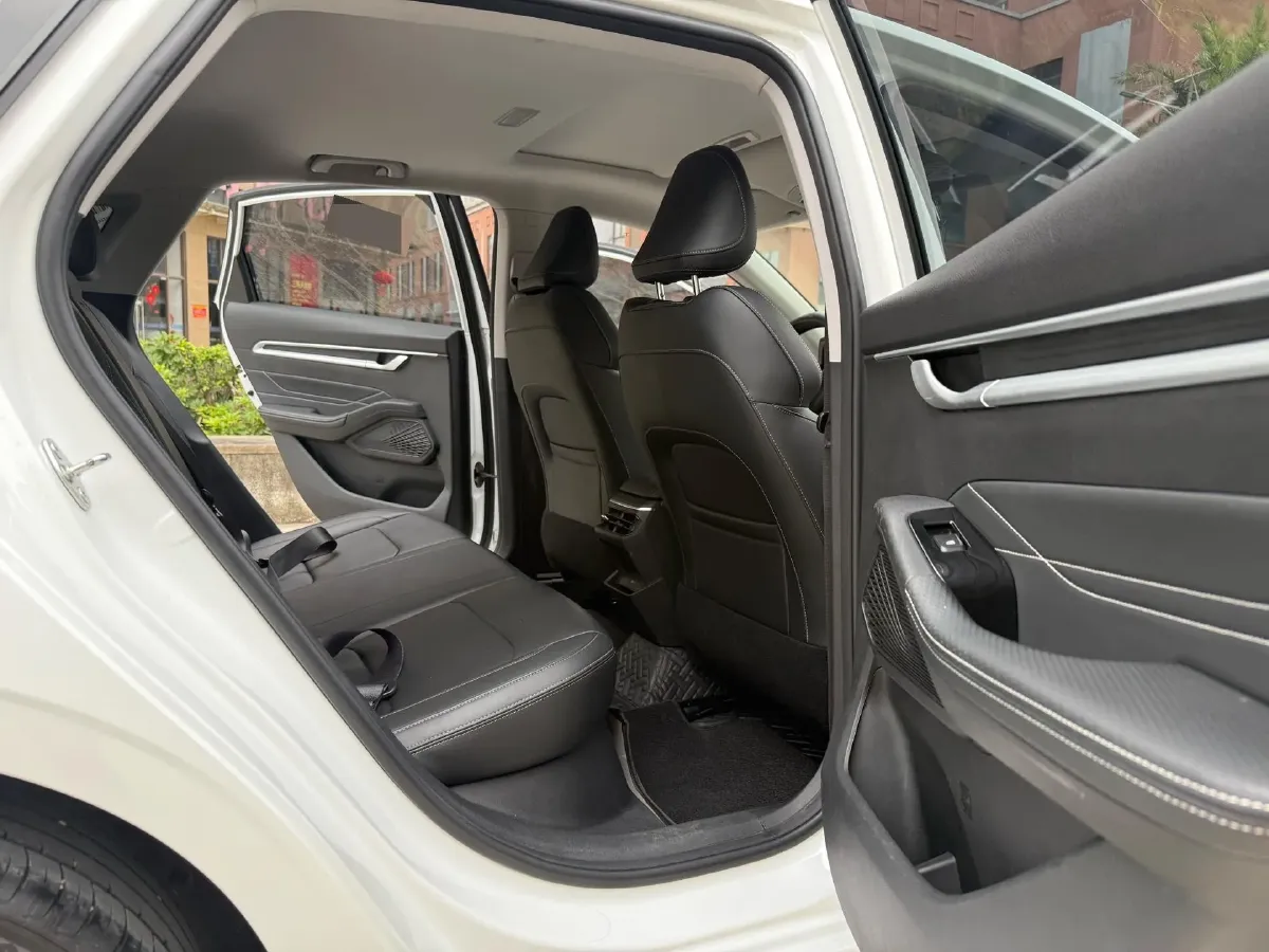 2025 Geely Emgrand 1.5L 127HP L4 CVT,autocango,china used car exporter,china ev exporter,chinese used car exporter,chinese used ev exporter