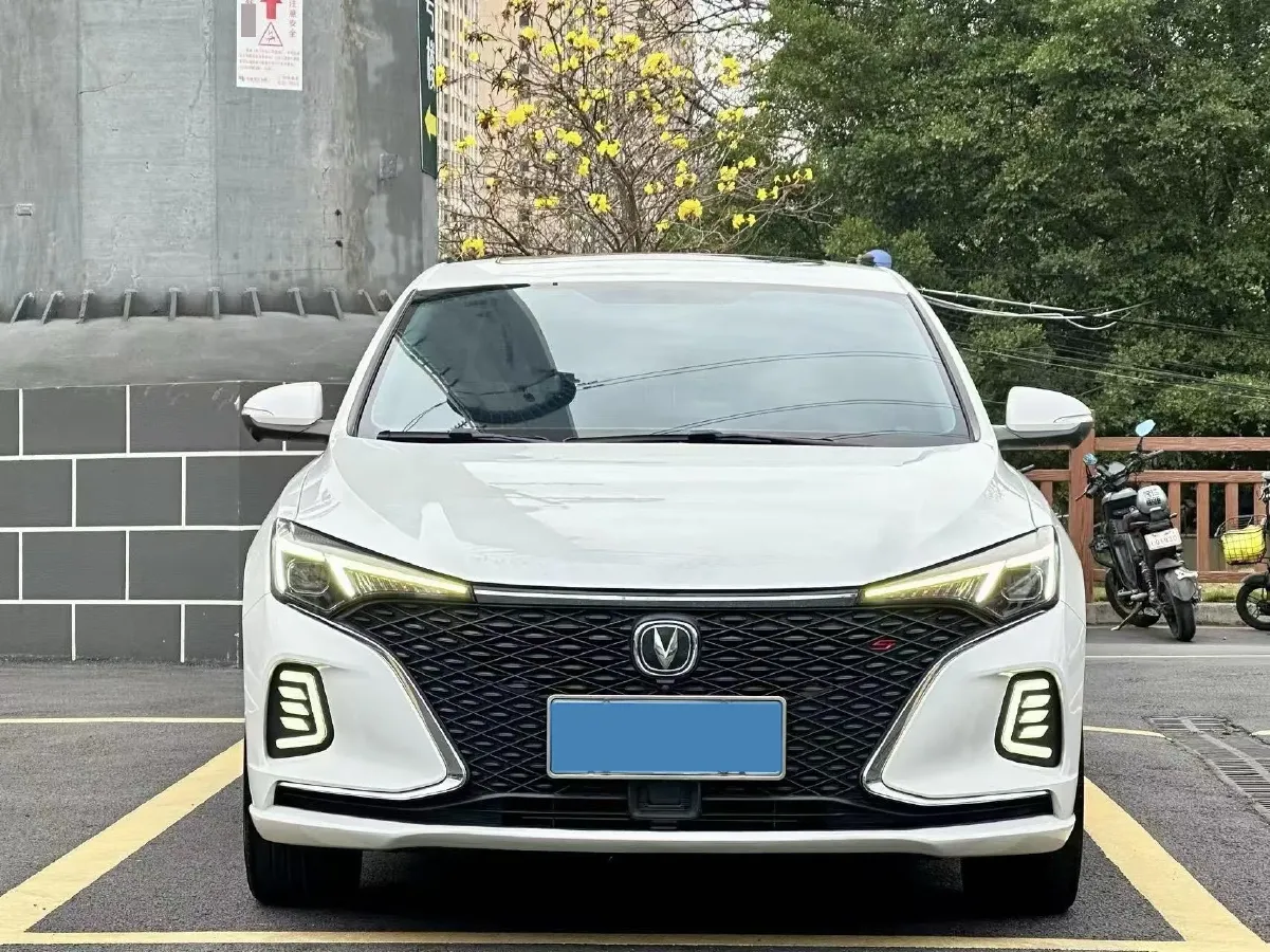 2020 ChangAn Eado 1.4T 158HP L4 7DCT,autocango,china used car exporter,china ev exporter,chinese used car exporter,chinese used ev exporter