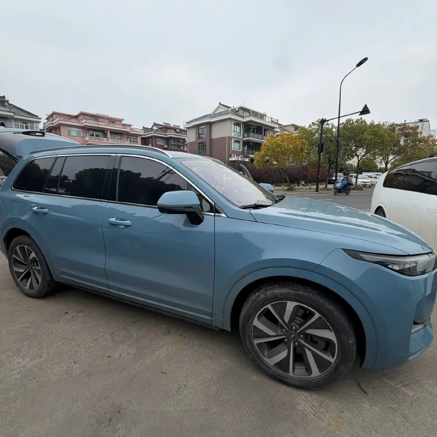 2021 Li ONE Range Extended 131HP REEV 40.5KWH,autocango,china used car exporter,china ev exporter,chinese used car exporter,chinese used ev exporter