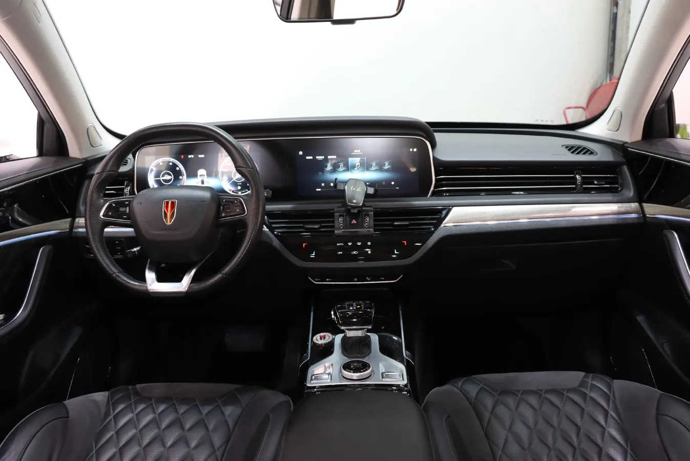 2019 HongQi HS5 2.0T 224HP L4 6AT,autocango,china used car exporter,china ev exporter,chinese used car exporter,chinese used ev exporter