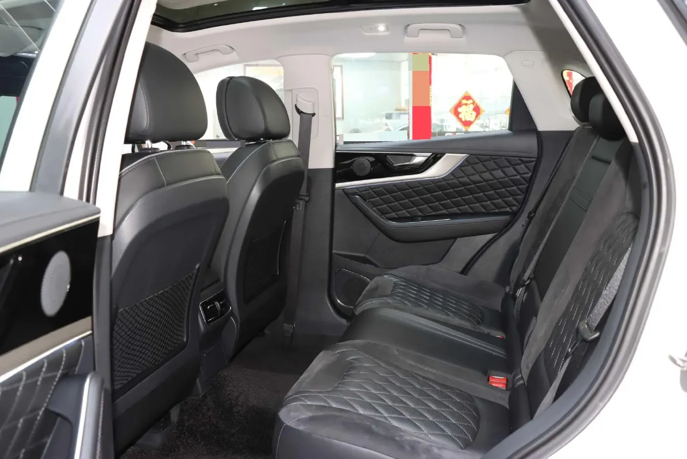 2019 HongQi HS5 2.0T 224HP L4 6AT,autocango,china used car exporter,china ev exporter,chinese used car exporter,chinese used ev exporter