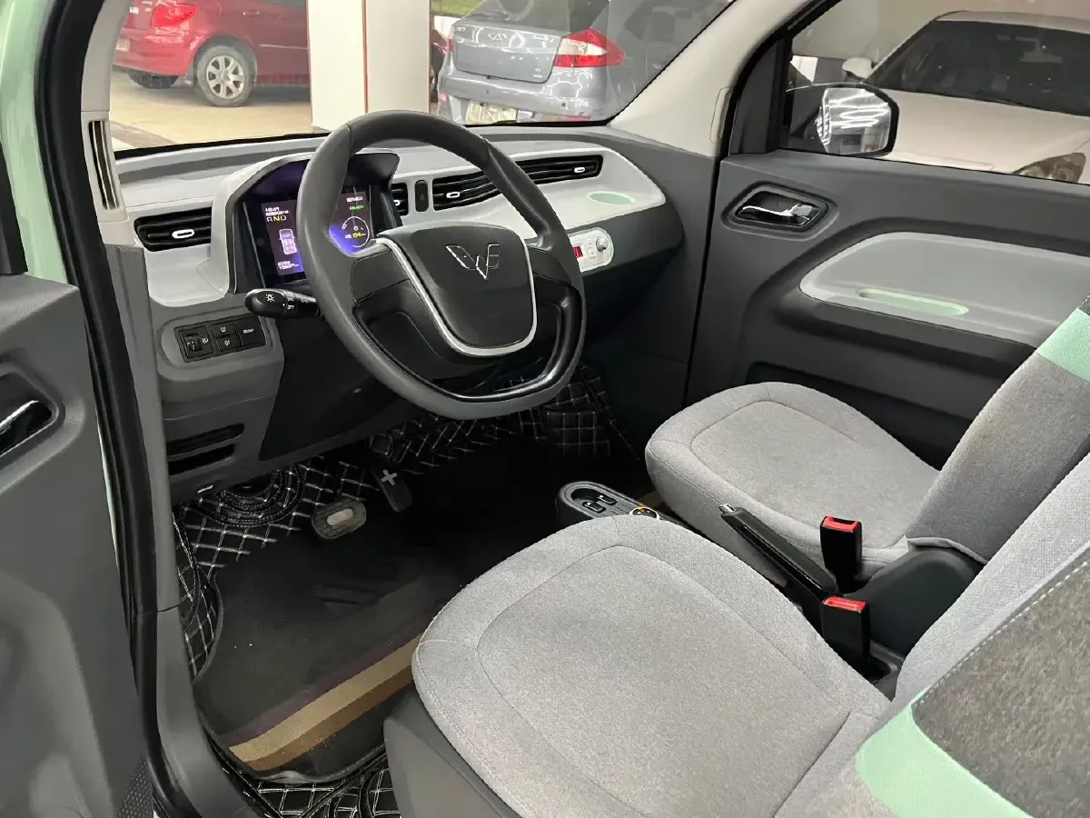 2022 WuLing HongGuang MINI EV BEV 13.9KWH,autocango,china used car exporter,china ev exporter,chinese used car exporter,chinese used ev exporter