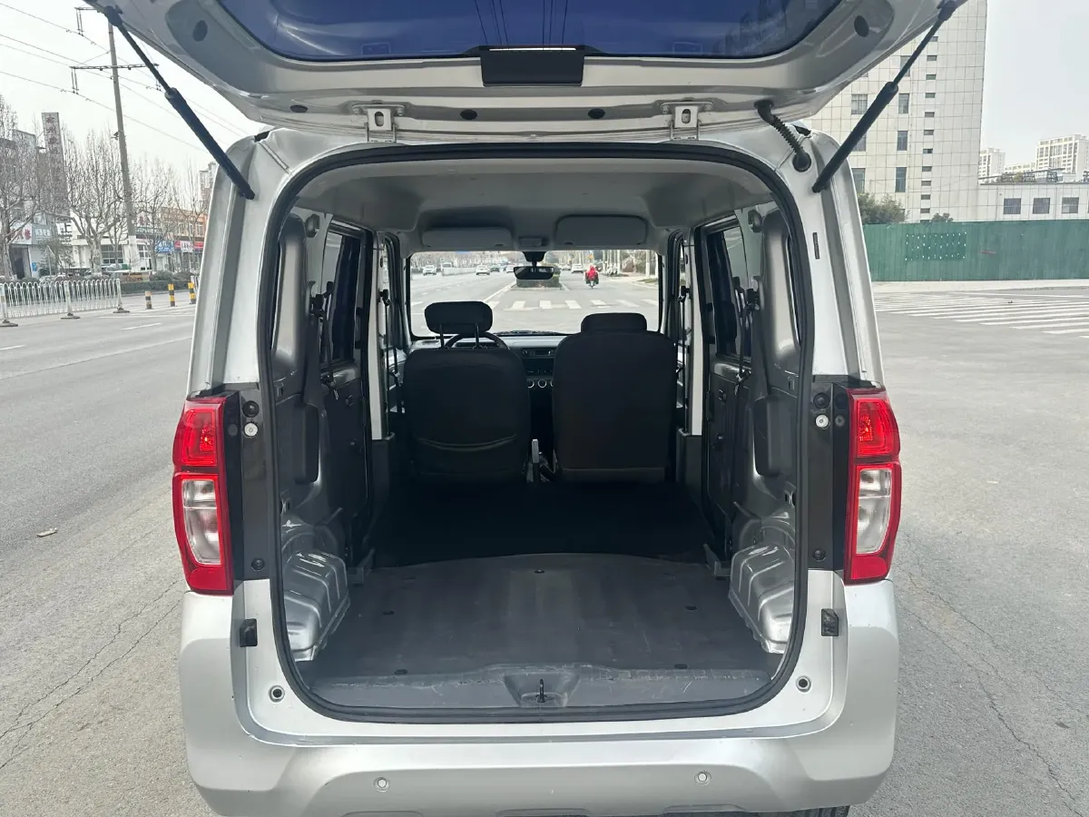 2025 WuLing ZhiGuang BEV 17.7KWH,autocango,china used car exporter,china ev exporter,chinese used car exporter,chinese used ev exporter