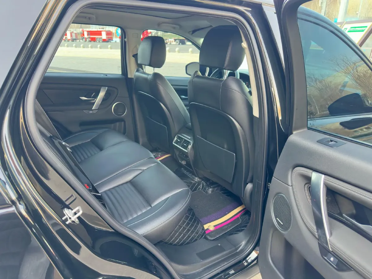 2025 Land Rover Discovery Sport 2.0T 249HP L4 9AT,autocango,china used car exporter,china ev exporter,chinese used car exporter,chinese used ev exporter