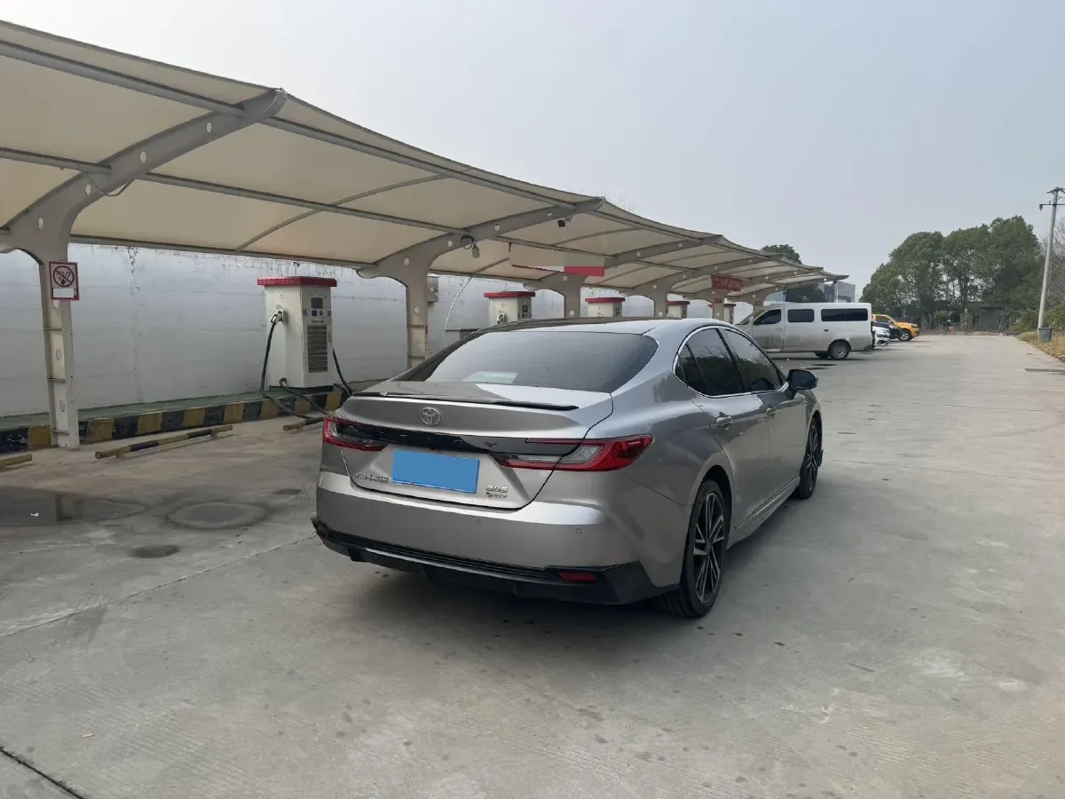 2024 Toyota Camry 2.0L 152HP L4 E-CVT Hybrid,autocango,china used car exporter,china ev exporter,chinese used car exporter,chinese used ev exporter