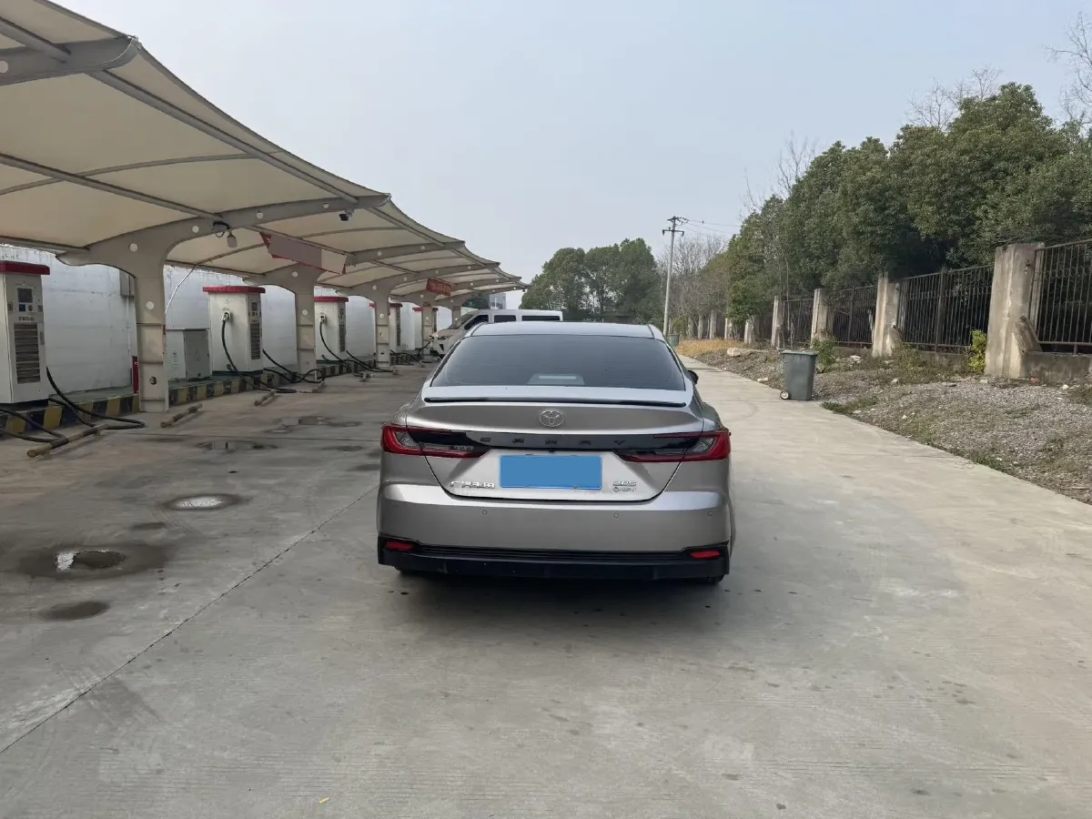 2024 Toyota Camry 2.0L 152HP L4 E-CVT Hybrid,autocango,china used car exporter,china ev exporter,chinese used car exporter,chinese used ev exporter