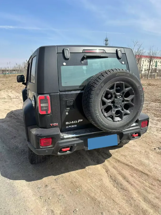 2021 Beijing BJ40 2.0T 163HP L4 8AT,autocango,china used car exporter,china ev exporter,chinese used car exporter,chinese used ev exporter