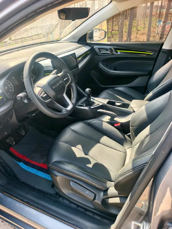 2021 Roewe i5 1.5L 120HP L4 5MT,autocango,china used car exporter,china ev exporter,chinese used car exporter,chinese used ev exporter