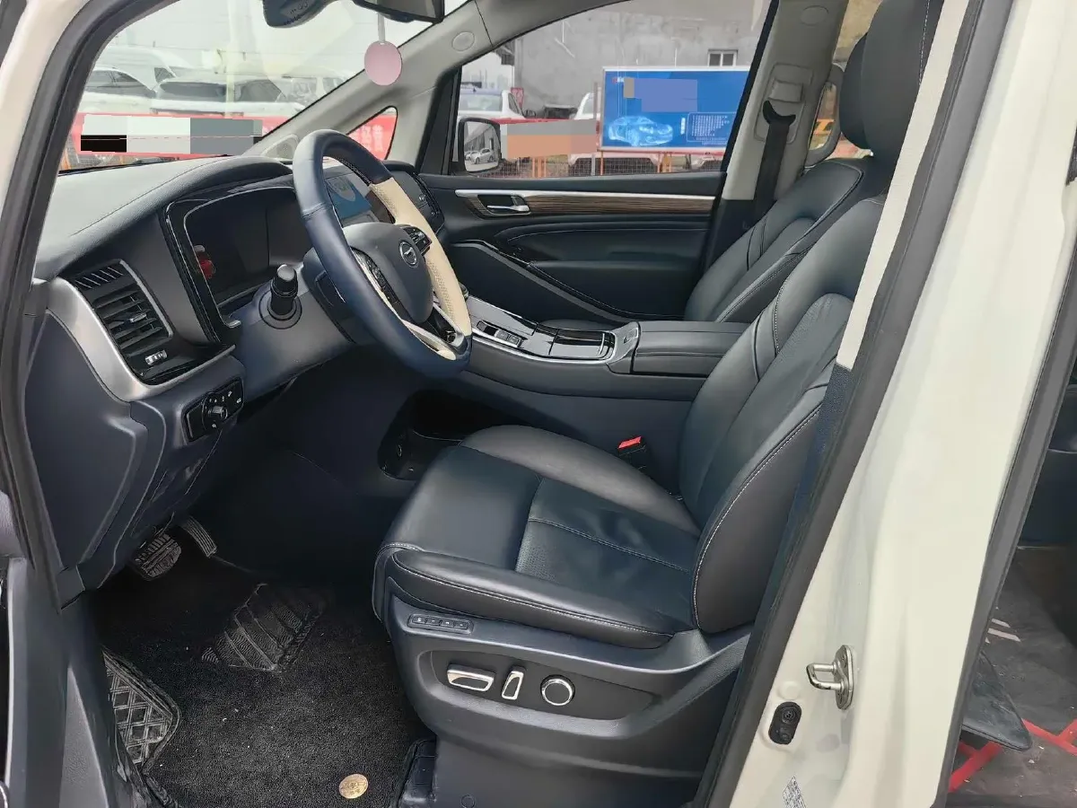 2021 GAC Trumpchi M8 2.0T 252HP L4 8AT,autocango,china used car exporter,china ev exporter,chinese used car exporter,chinese used ev exporter