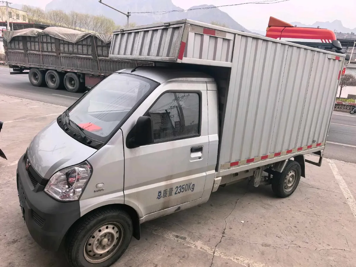 2021 WuLing RongGuang Mini Truck 1.5L 99HP L4 5MT,autocango,china used car exporter,china ev exporter,chinese used car exporter,chinese used ev exporter