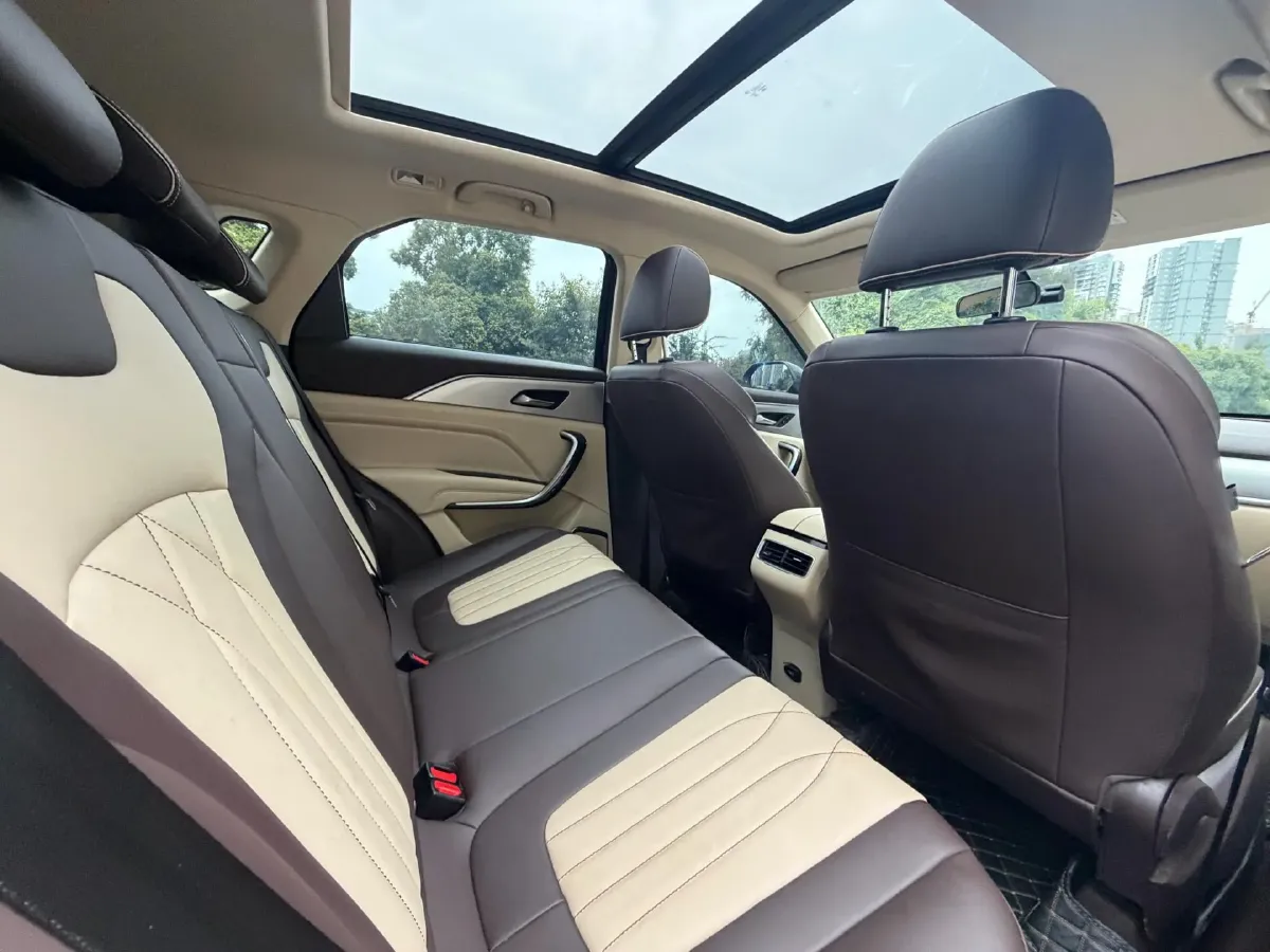 2023 Bestune T77 1.5T 169HP L4 7DCT,autocango,china used car exporter,china ev exporter,chinese used car exporter,chinese used ev exporter