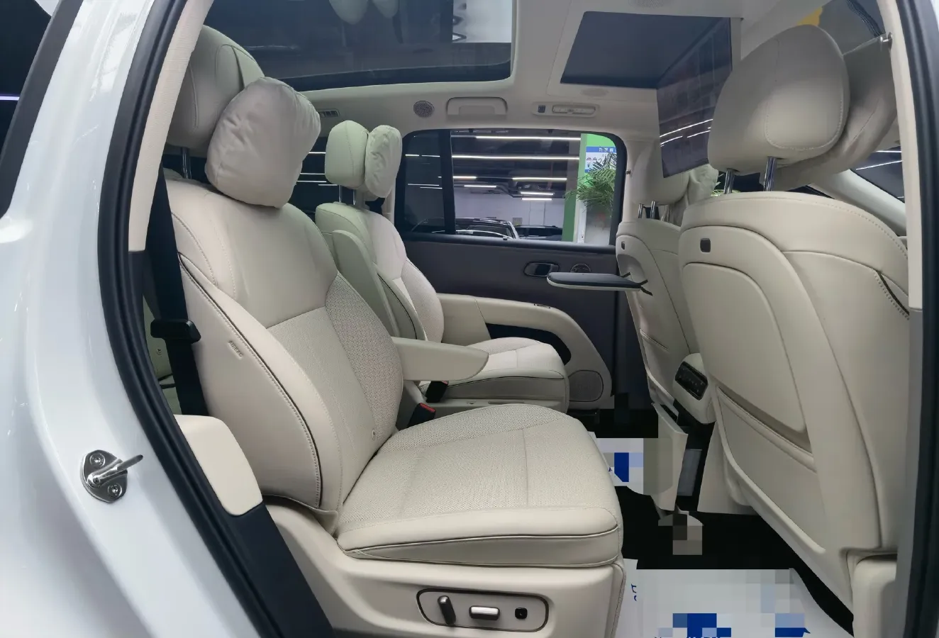 2025 Li i8 BEV,autocango,china used car exporter,china ev exporter,chinese used car exporter,chinese used ev exporter