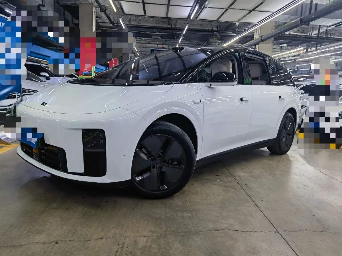 2025 Li i8 BEV,autocango,china used car exporter,china ev exporter,chinese used car exporter,chinese used ev exporter