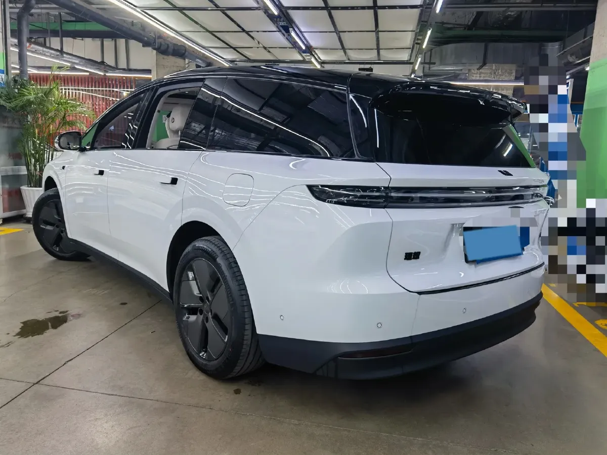2025 Li i8 BEV,autocango,china used car exporter,china ev exporter,chinese used car exporter,chinese used ev exporter