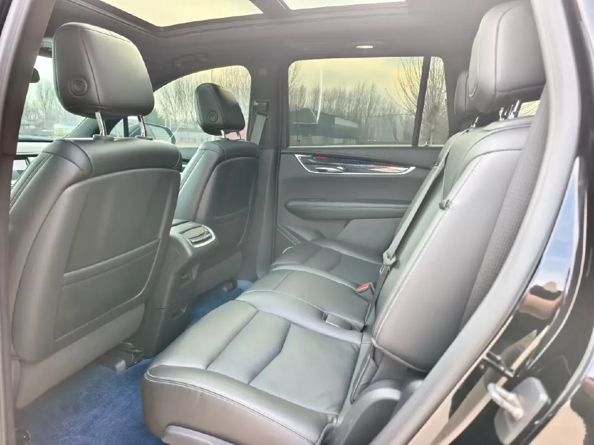 2021 Cadillac XT6 2.0T 237HP L4 9AT,autocango,china used car exporter,china ev exporter,chinese used car exporter,chinese used ev exporter