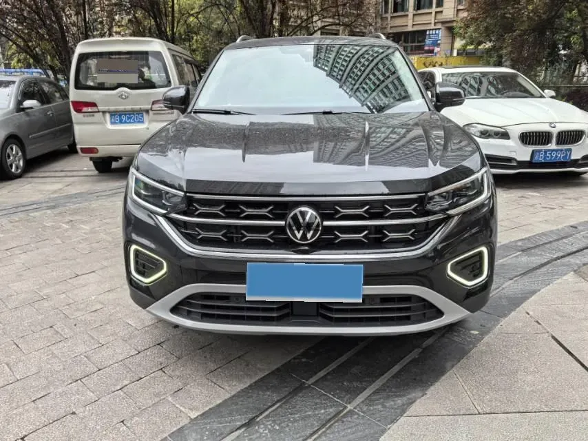 2024 Volkswagen Tayron 2.0T 186HP L4 7DCT,autocango,china used car exporter,china ev exporter,chinese used car exporter,chinese used ev exporter