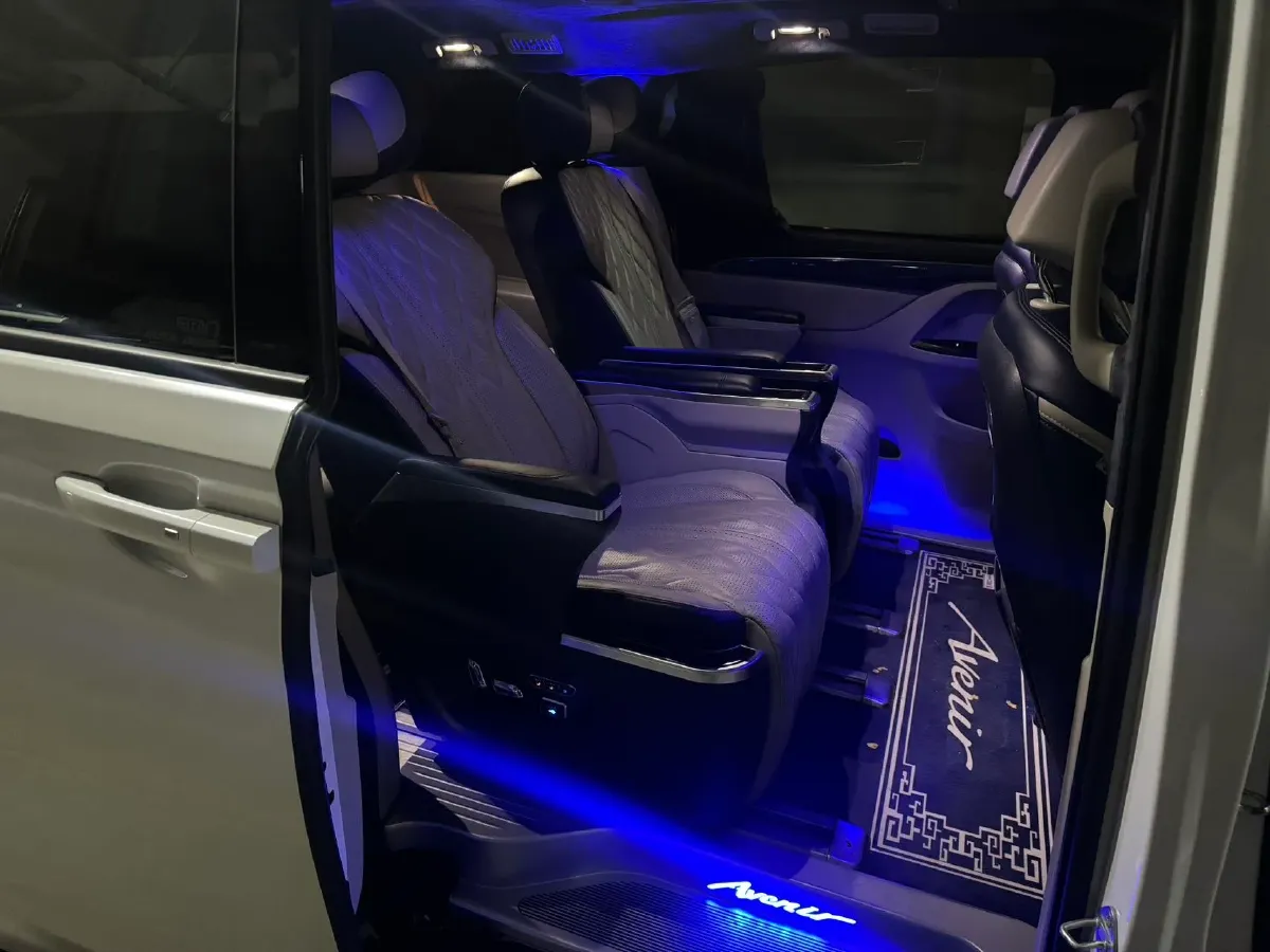 2022 Buick GL8 2.0T 237HP L4 9AT,autocango,china used car exporter,china ev exporter,chinese used car exporter,chinese used ev exporter