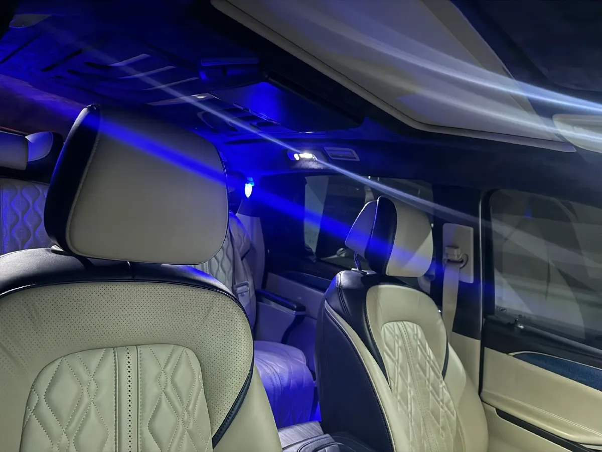 2022 Buick GL8 2.0T 237HP L4 9AT,autocango,china used car exporter,china ev exporter,chinese used car exporter,chinese used ev exporter