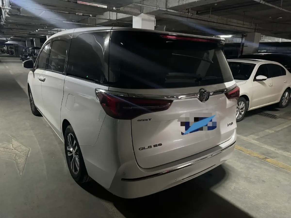 2022 Buick GL8 2.0T 237HP L4 9AT,autocango,china used car exporter,china ev exporter,chinese used car exporter,chinese used ev exporter