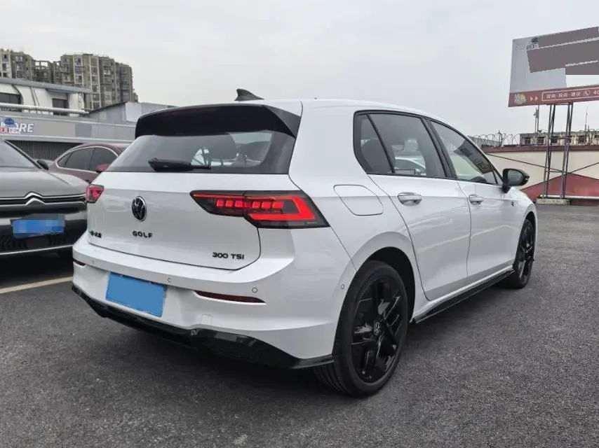 2025 Volkswagen Golf 1.5T 160HP L4 7DCT,autocango,china used car exporter,china ev exporter,chinese used car exporter,chinese used ev exporter