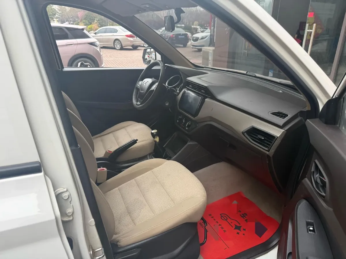 2018 WuLing HongGuang 1.5L 105HP L4 5MT,autocango,china used car exporter,china ev exporter,chinese used car exporter,chinese used ev exporter