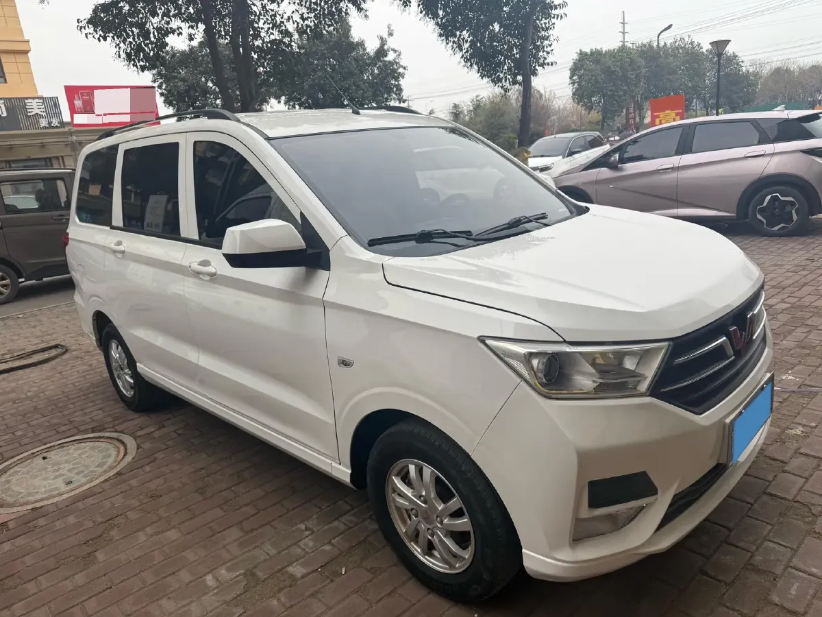 2018 WuLing HongGuang 1.5L 105HP L4 5MT,autocango,china used car exporter,china ev exporter,chinese used car exporter,chinese used ev exporter