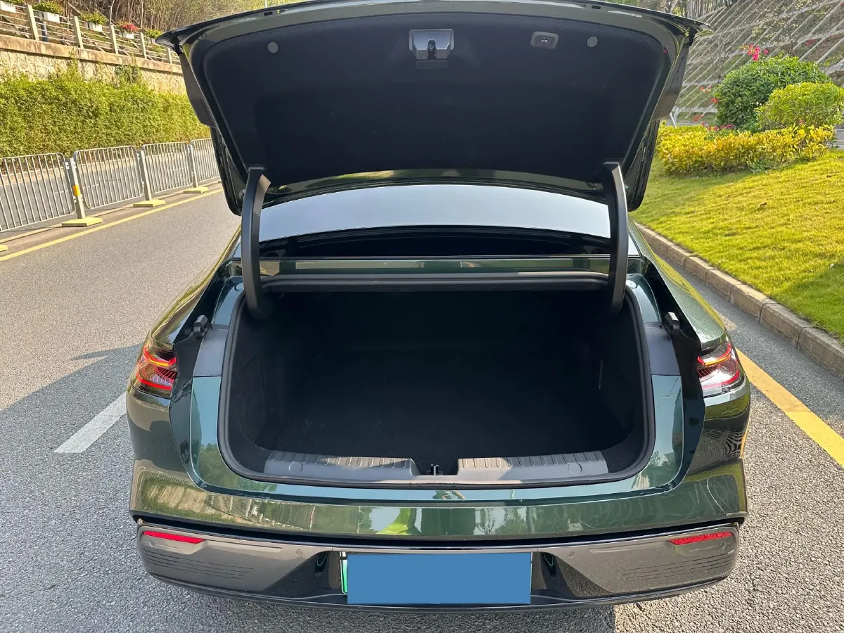 2025 Geely Galaxy Starshine 8 1.5T 163HP L4 3DHT PHEV 27.69KWH,autocango,china used car exporter,china ev exporter,chinese used car exporter,chinese used ev exporter