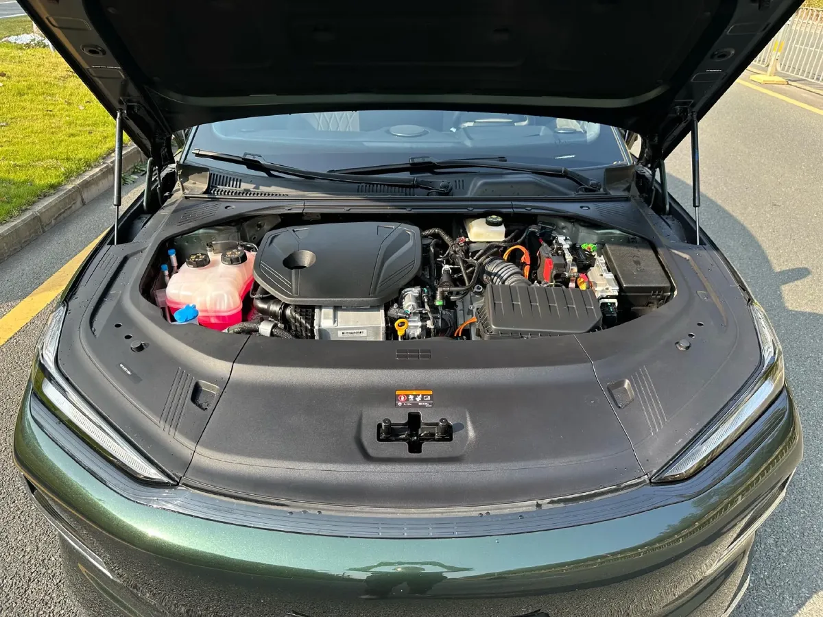 2025 Geely Galaxy Starshine 8 1.5T 163HP L4 3DHT PHEV 27.69KWH,autocango,china used car exporter,china ev exporter,chinese used car exporter,chinese used ev exporter