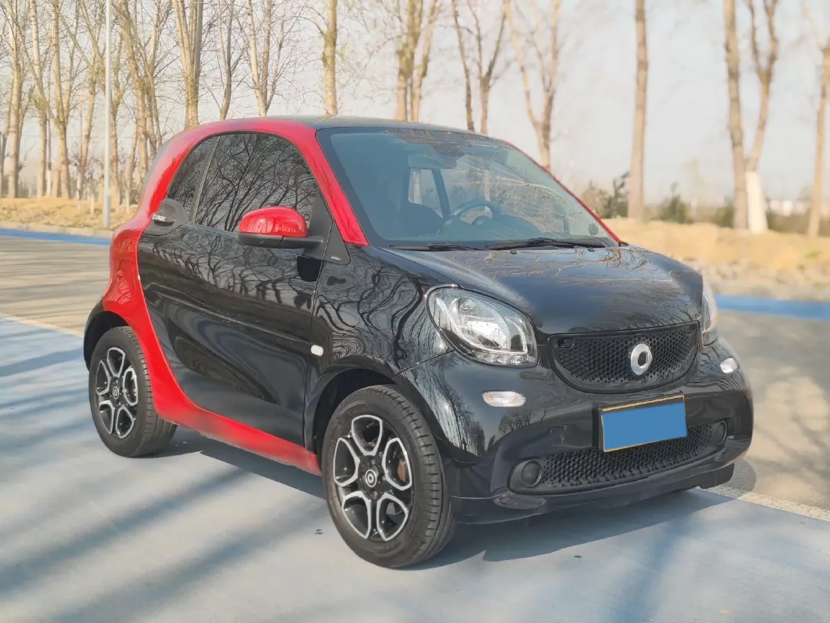 2019 Smart smart fortwo 0.9T 90HP L3 6DCT,autocango,china used car exporter,china ev exporter,chinese used car exporter,chinese used ev exporter