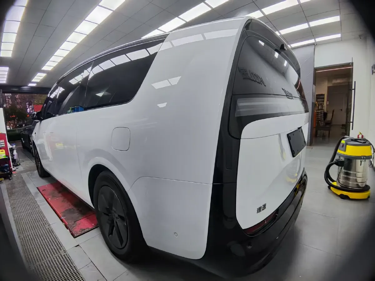 2024 Li MEGA BEV 102.7KWH,autocango,china used car exporter,china ev exporter,chinese used car exporter,chinese used ev exporter