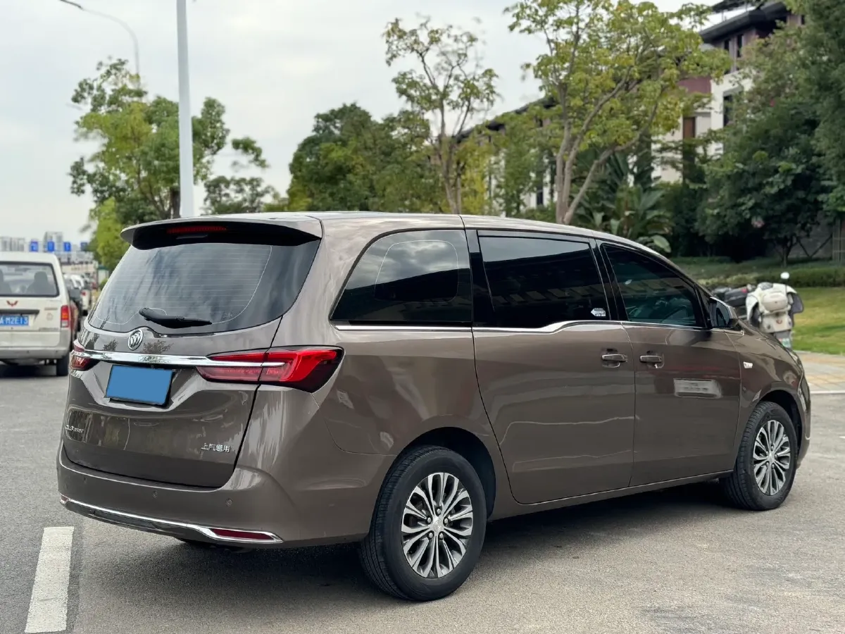 2021 Buick GL8 2.0T 237HP L4 9AT,autocango,china used car exporter,china ev exporter,chinese used car exporter,chinese used ev exporter