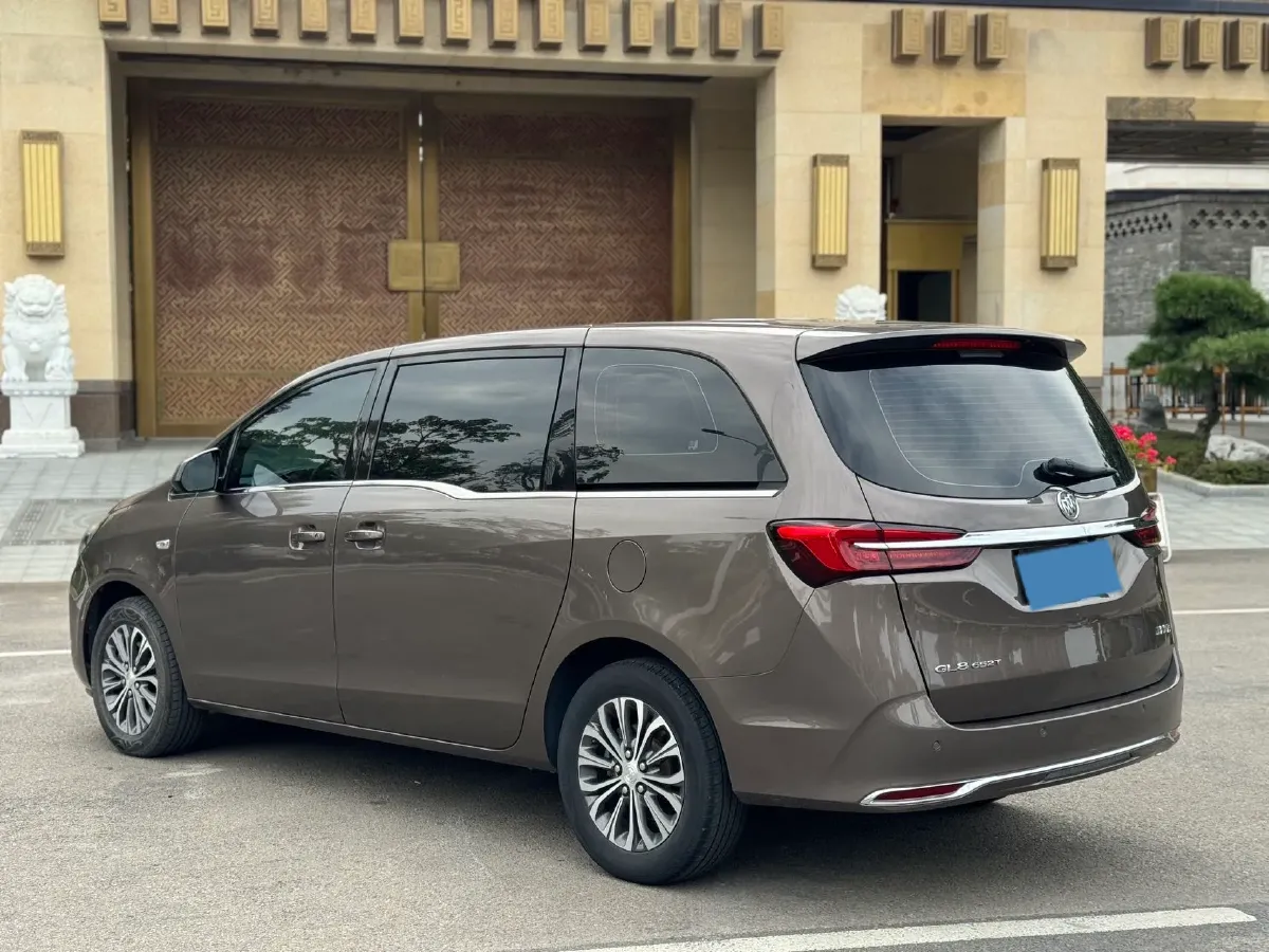 2021 Buick GL8 2.0T 237HP L4 9AT,autocango,china used car exporter,china ev exporter,chinese used car exporter,chinese used ev exporter