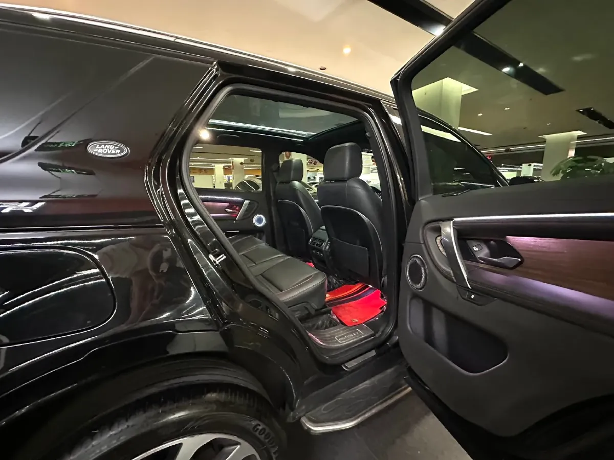 2020 Land Rover Discovery Sport 2.0T 249HP L4 9AT,autocango,china used car exporter,china ev exporter,chinese used car exporter,chinese used ev exporter