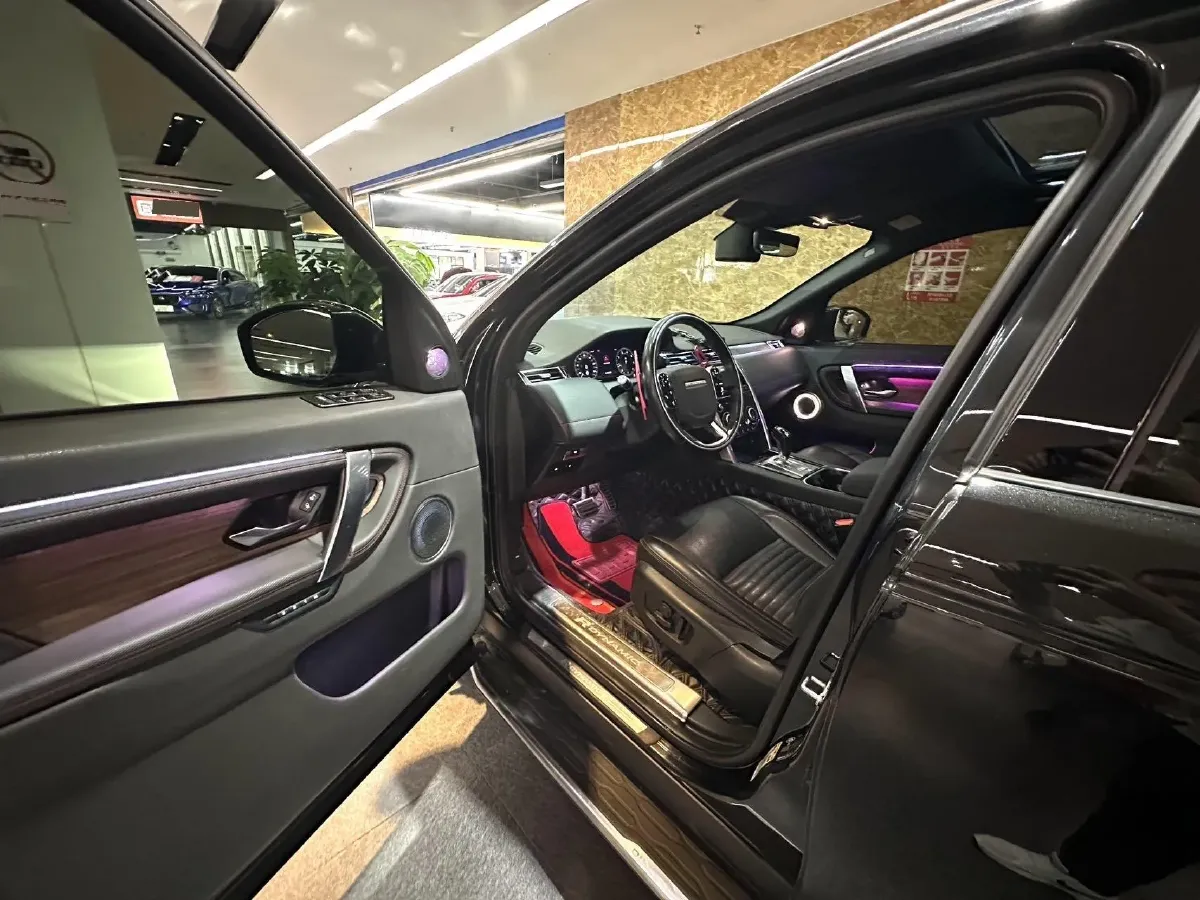 2020 Land Rover Discovery Sport 2.0T 249HP L4 9AT,autocango,china used car exporter,china ev exporter,chinese used car exporter,chinese used ev exporter